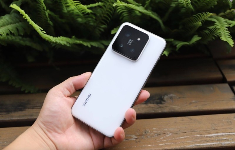 小米舍弃高利润！16GB+1TB下跌2195元，骁龙8Gen3+60倍变焦+IP68防水