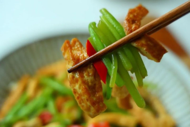 这菜只有夏天有，遇见使劲吃，简单一炒，营养补钙！比青菜好吃，比菠菜营养！