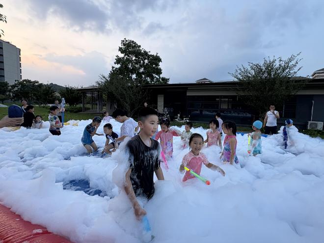纳凉正当时 狮山横塘街道横塘社区打造幸福夜生活