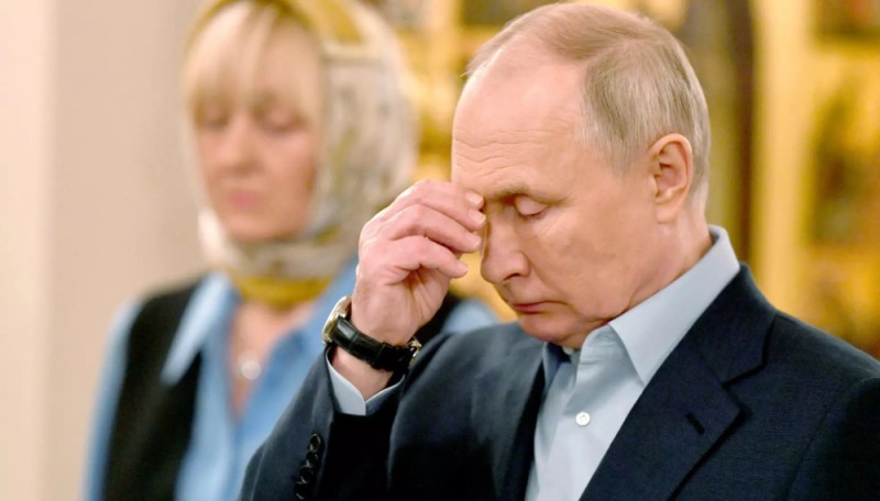 乌克兰称获俄最新核潜艇机密，靠黑客攻破俄军系统并策反内部人员，船员结构缺陷全公开