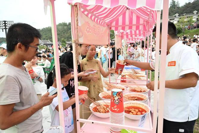 文旅商体新业态 点燃渭滨夜经济