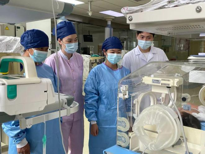 让爱看得见！新生儿科家长开放日，牵起温暖纽带