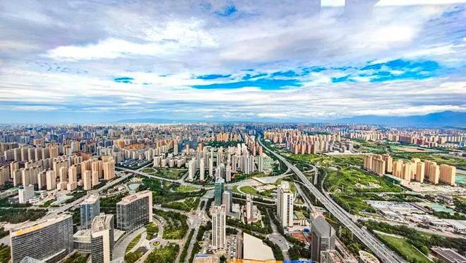 2025年上半年西安市进出口总值2300亿元