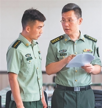 国防大学政治学院西安校区教授傅达林——强军路上的法治先锋（最美新时代革命军人风采）