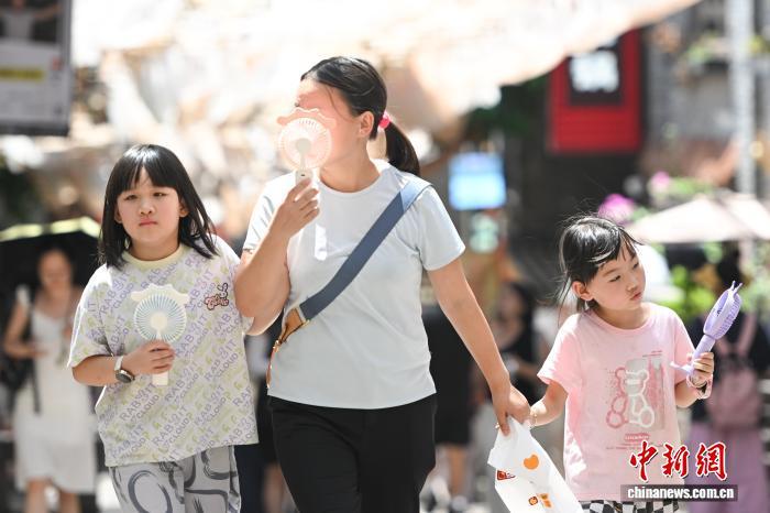 “秋老虎”来袭 重庆发布高温红色预警