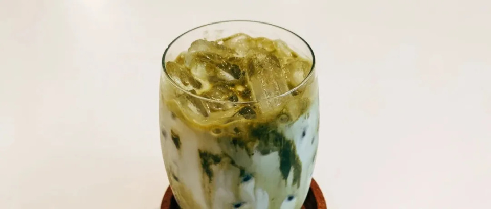 加盟商迭代战VS供应链重投入：解码霸王茶姬IPO的双面商业棋局