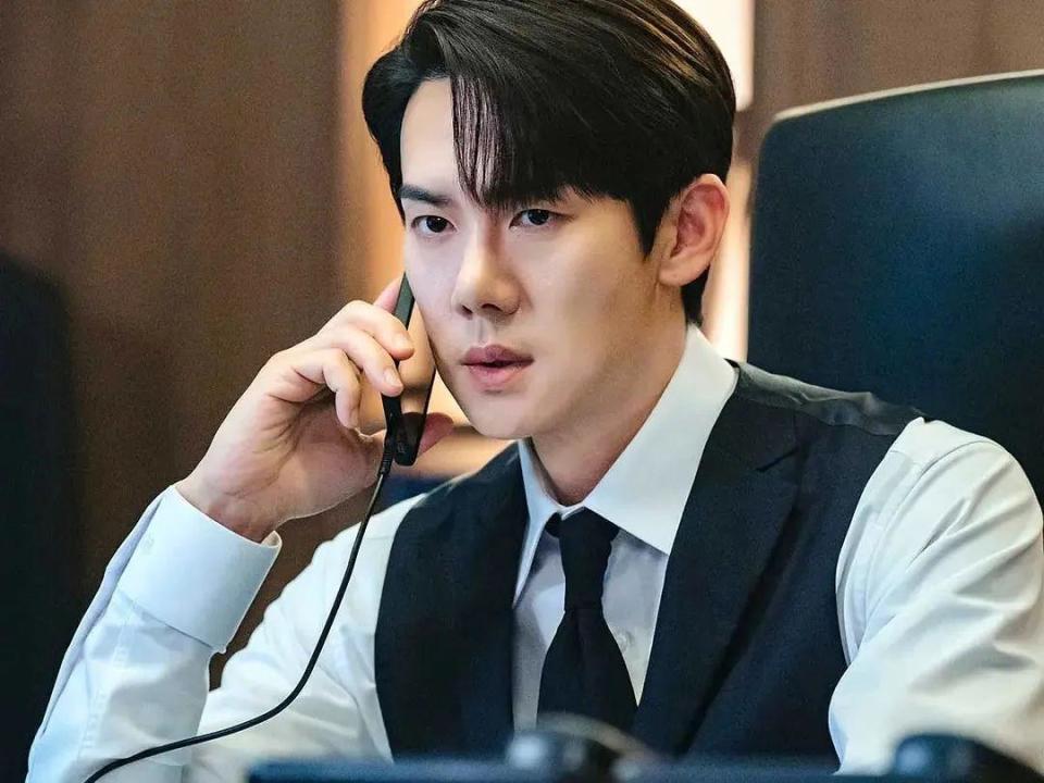 国产霸总的丑衣服，比剧情更灾难