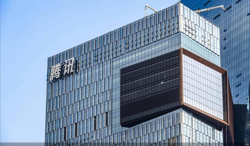 腾讯隐身，令人生畏