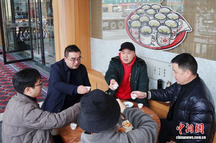 湖北五峰：茶香飘出新“饮”领_腾讯新闻