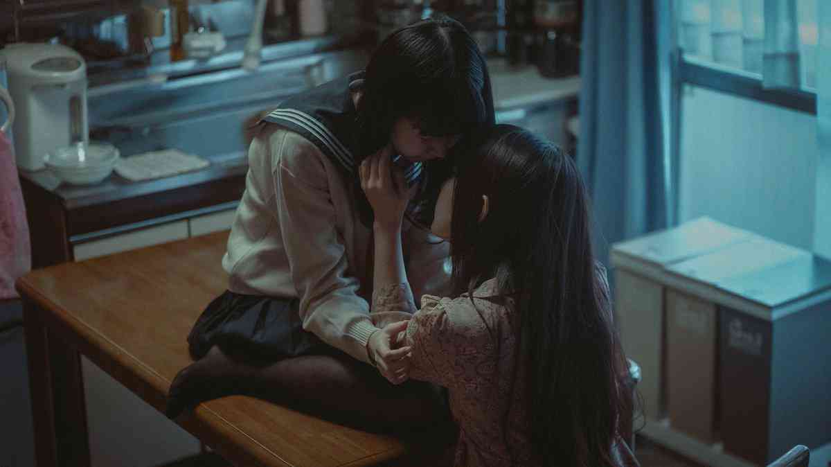 人工智能写文章：免费软件、Chat与网站一站式服务